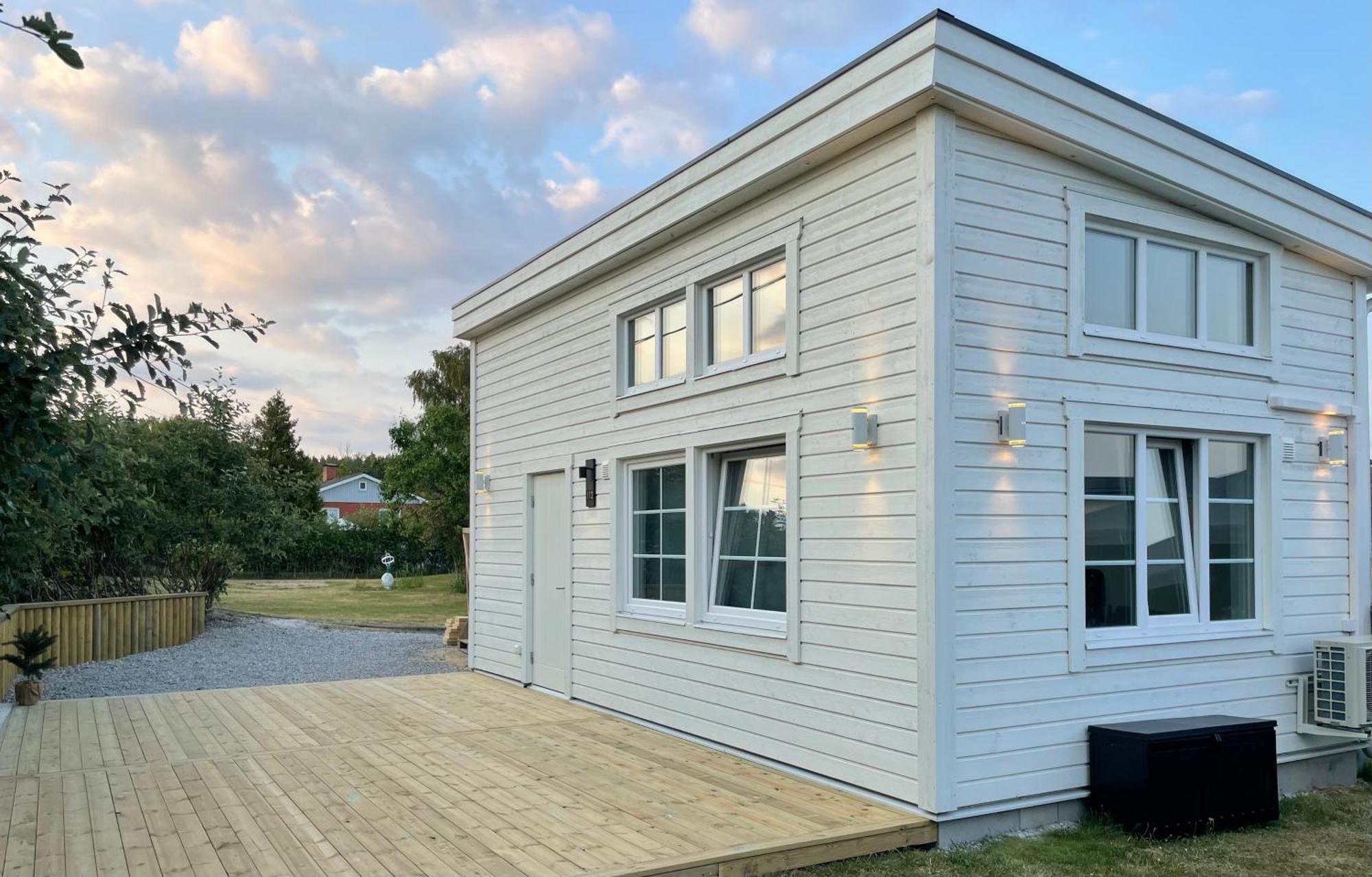 Ett Nytt Fraesch Hus Utanfoer Stockholm Naera Arlanda Villa Rosersberg Buitenkant foto