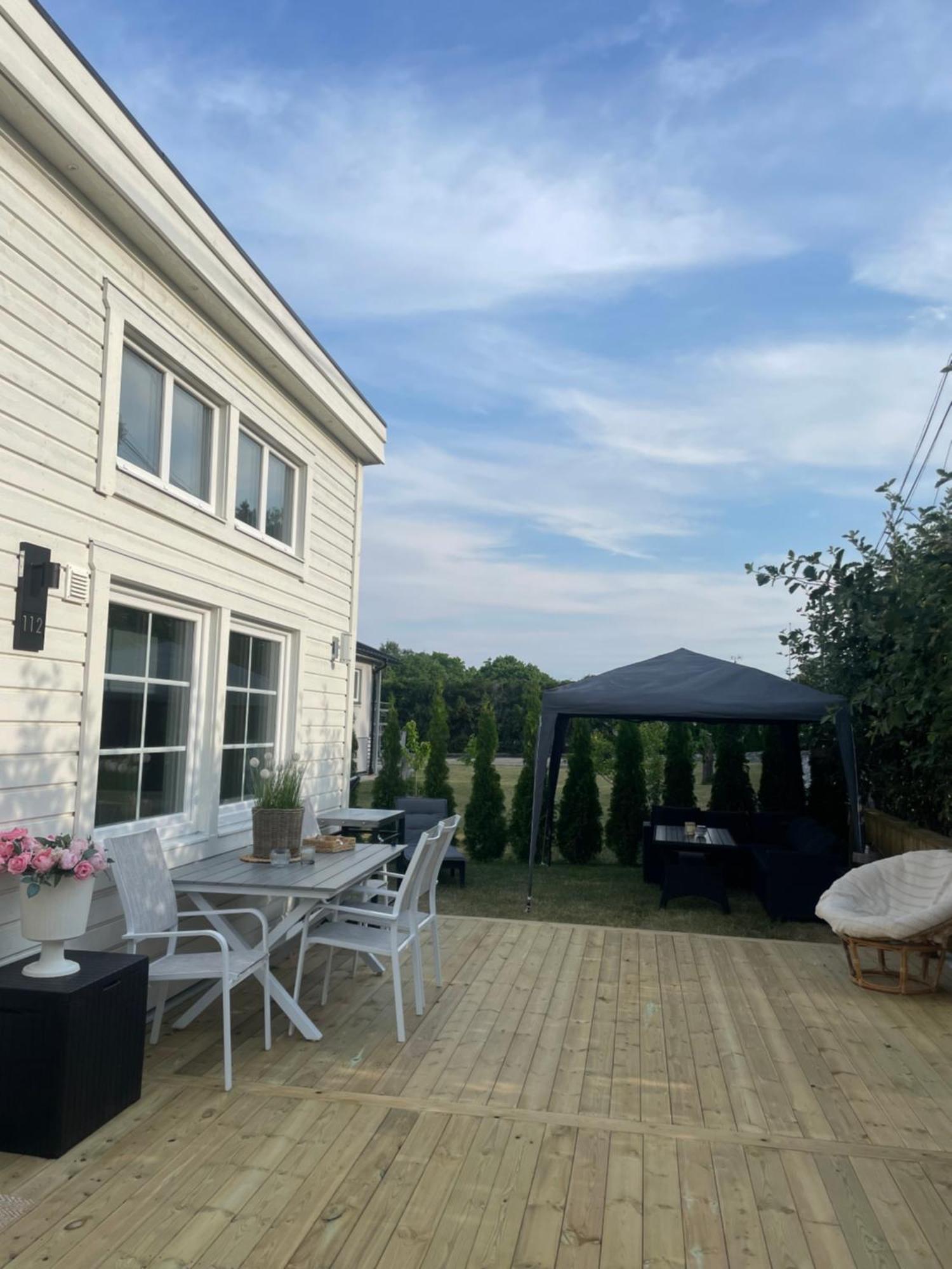 Ett Nytt Fraesch Hus Utanfoer Stockholm Naera Arlanda Villa Rosersberg Buitenkant foto