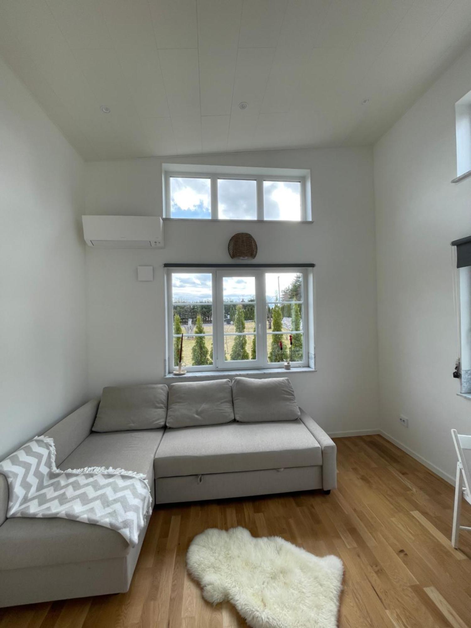 Ett Nytt Fraesch Hus Utanfoer Stockholm Naera Arlanda Villa Rosersberg Buitenkant foto
